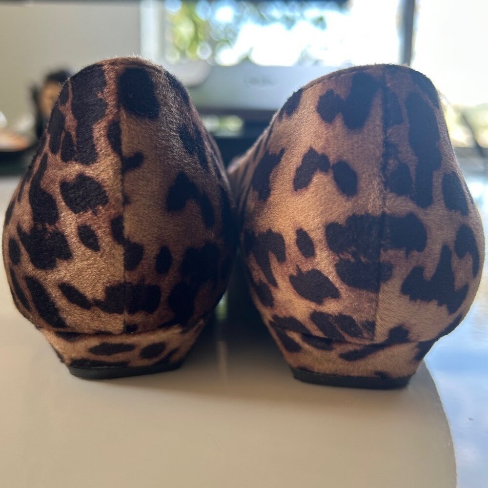 Leopard Print Velvet Pointed Toe Flats 7.5 - Picture 7 of 8